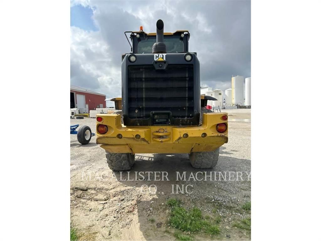 CAT 930M 輪胎式裝載機