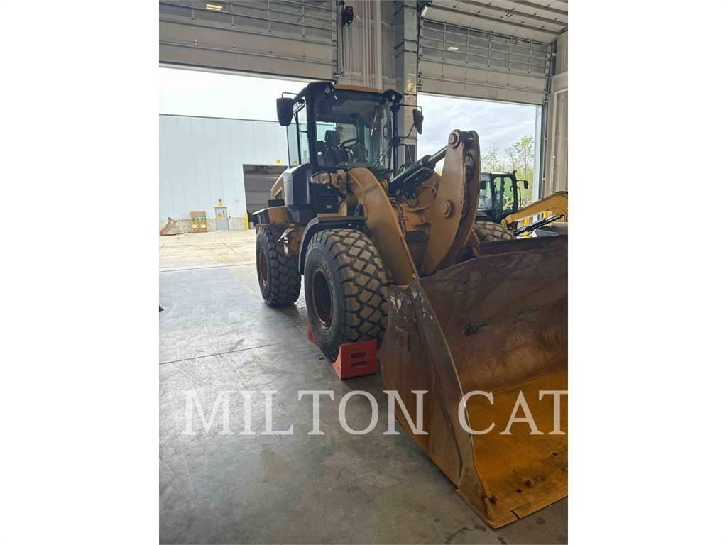 CAT 930M 輪胎式裝載機