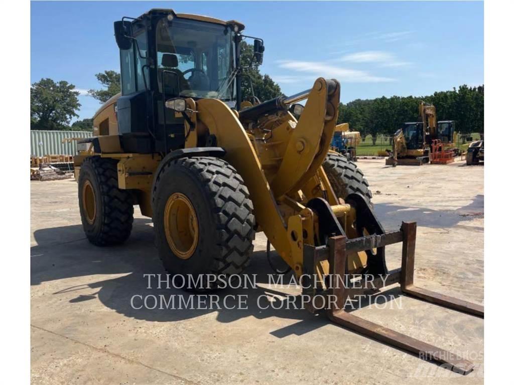 CAT 930M 輪胎式裝載機