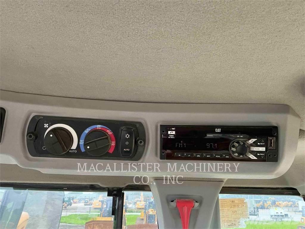 CAT 930M 輪胎式裝載機