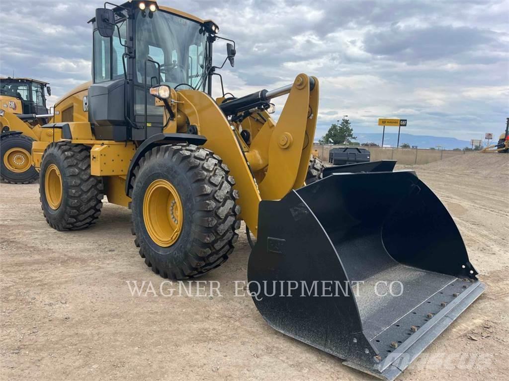CAT 930M 輪胎式裝載機