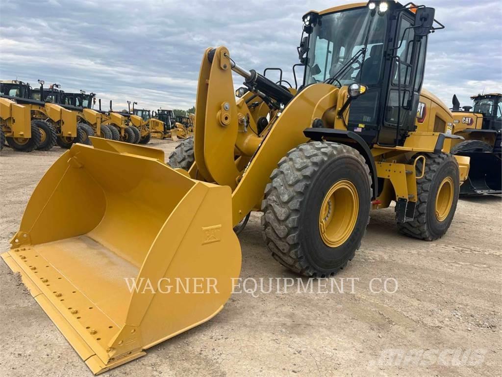 CAT 930M 輪胎式裝載機