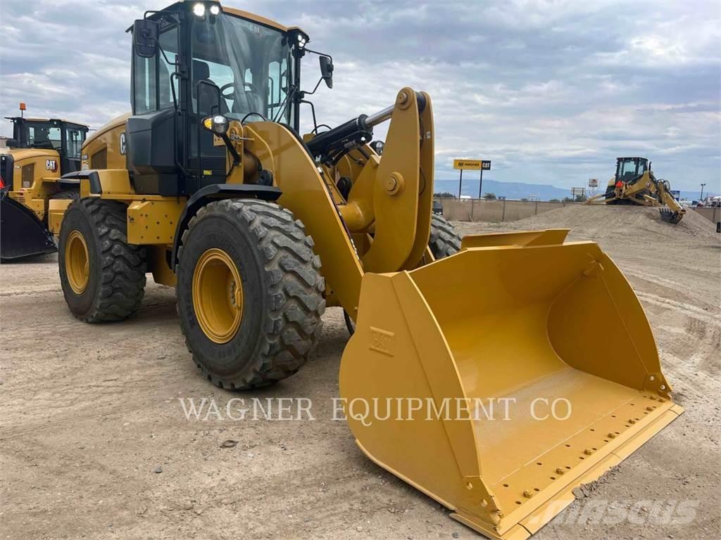 CAT 930M 輪胎式裝載機