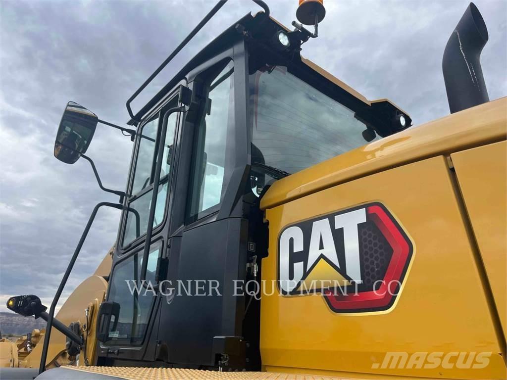 CAT 930M 輪胎式裝載機