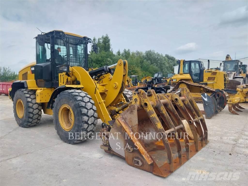 CAT 930M 輪胎式裝載機