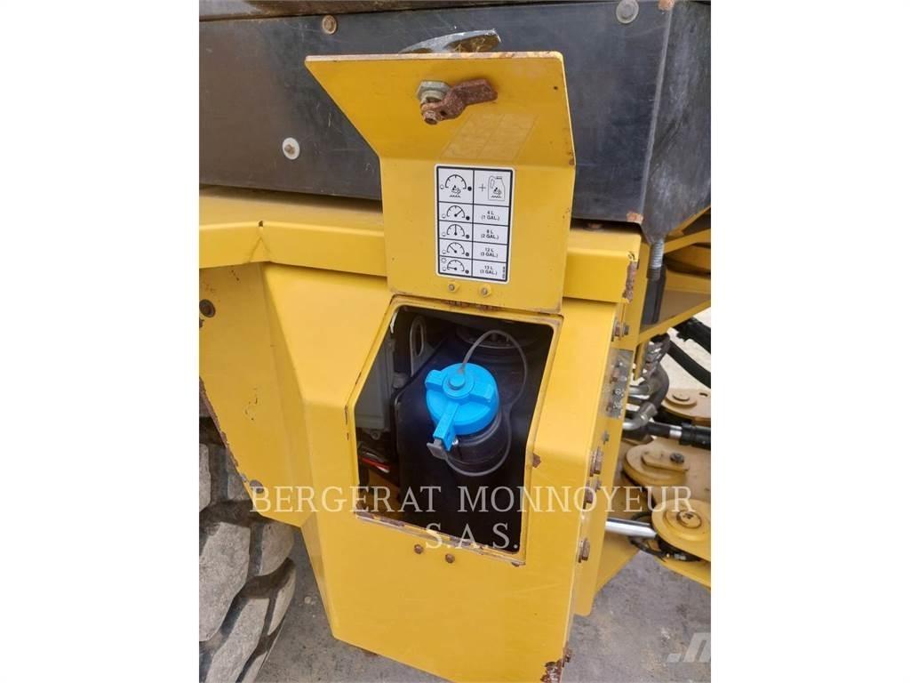 CAT 930M 輪胎式裝載機
