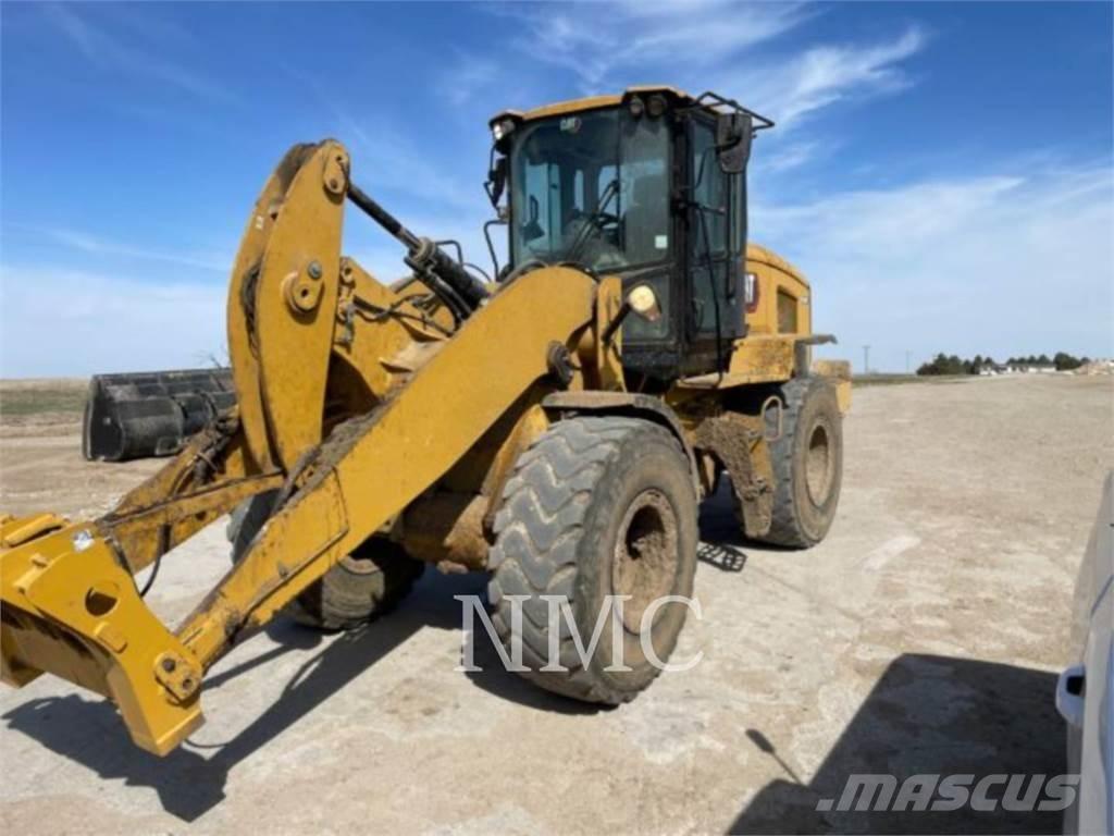 CAT 930M 輪胎式裝載機
