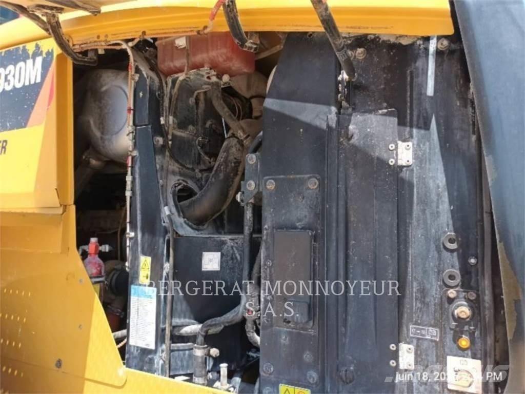 CAT 930M 輪胎式裝載機