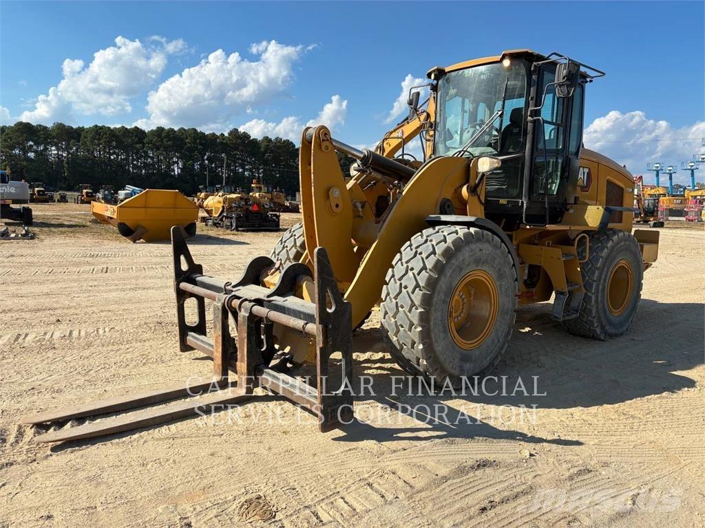 CAT 930M 輪胎式裝載機