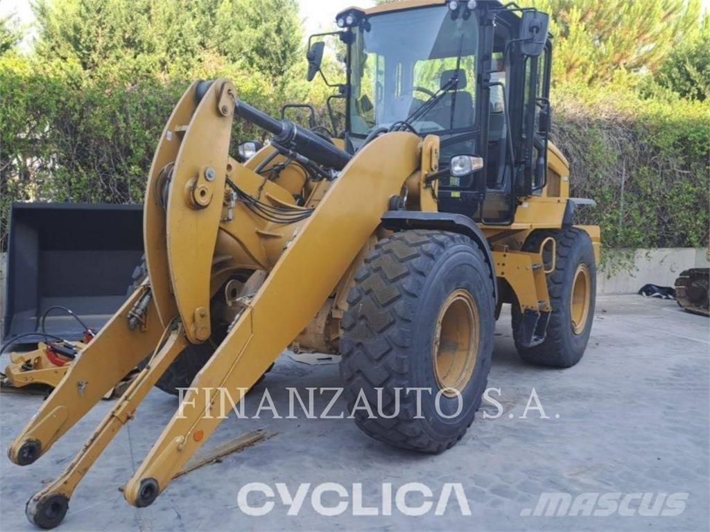 CAT 930M 輪胎式裝載機