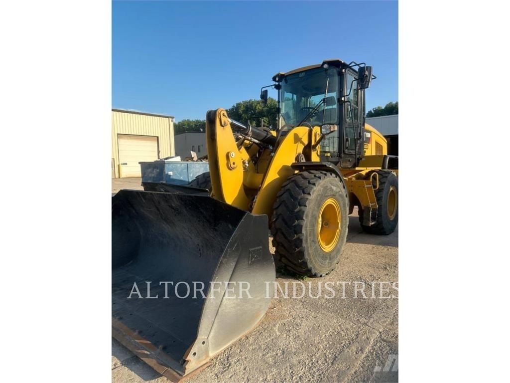 CAT 930M 輪胎式裝載機