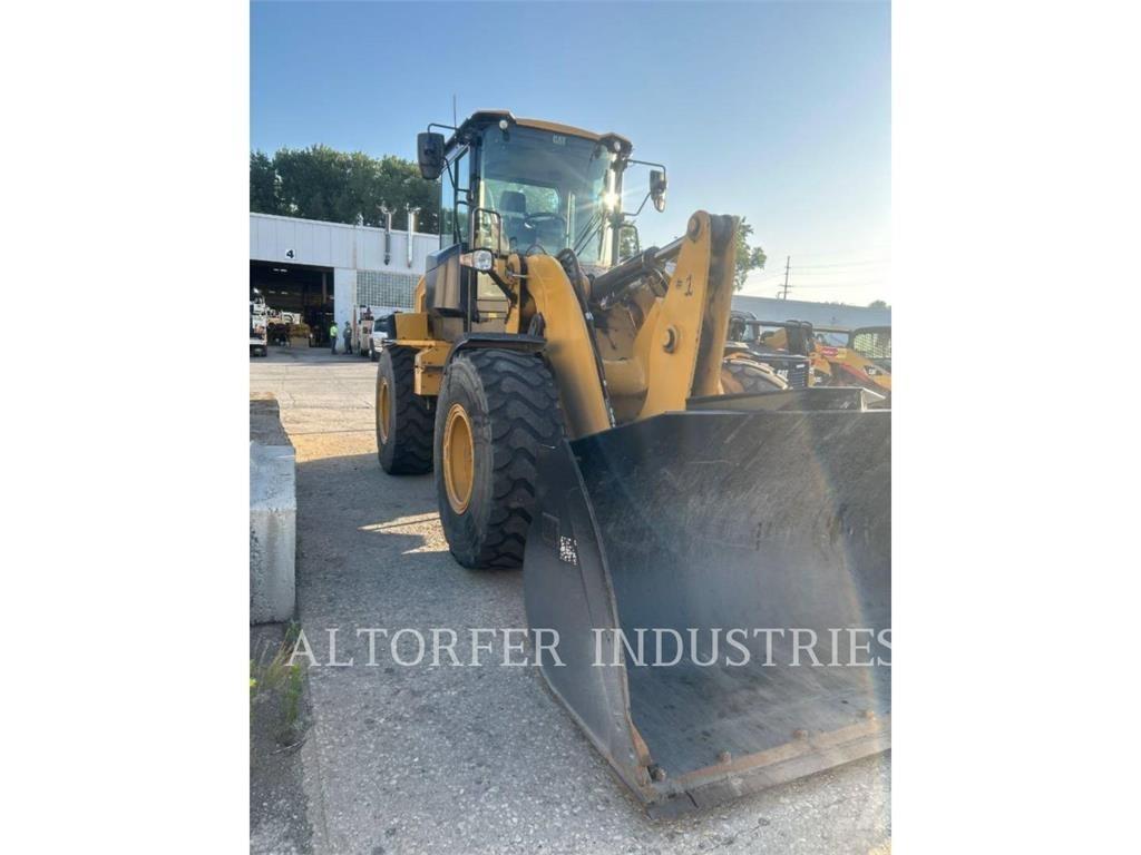 CAT 930M 輪胎式裝載機