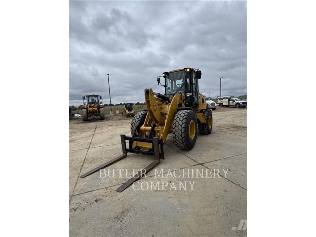 CAT 930M 輪胎式裝載機