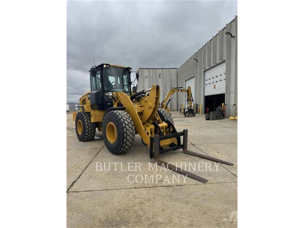 CAT 930M 輪胎式裝載機