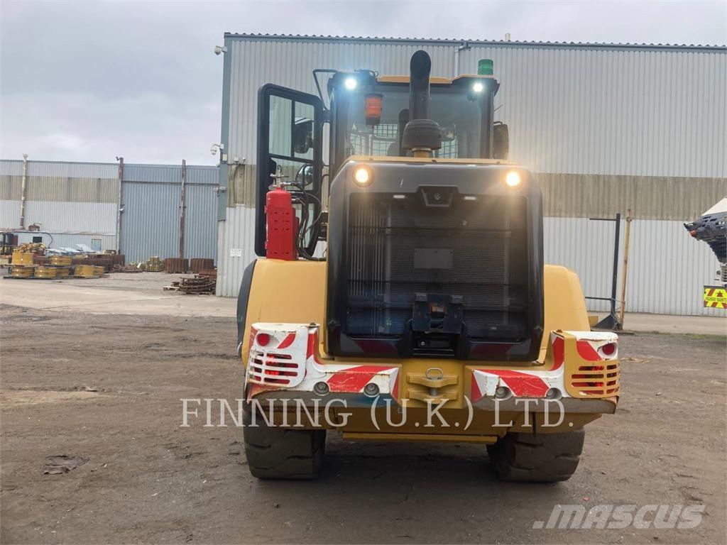 CAT 930M 輪胎式裝載機