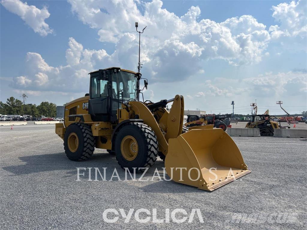 CAT 930M 輪胎式裝載機