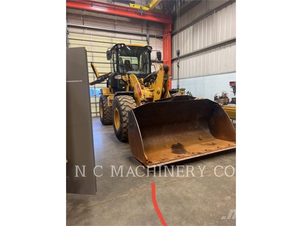 CAT 930M 輪胎式裝載機