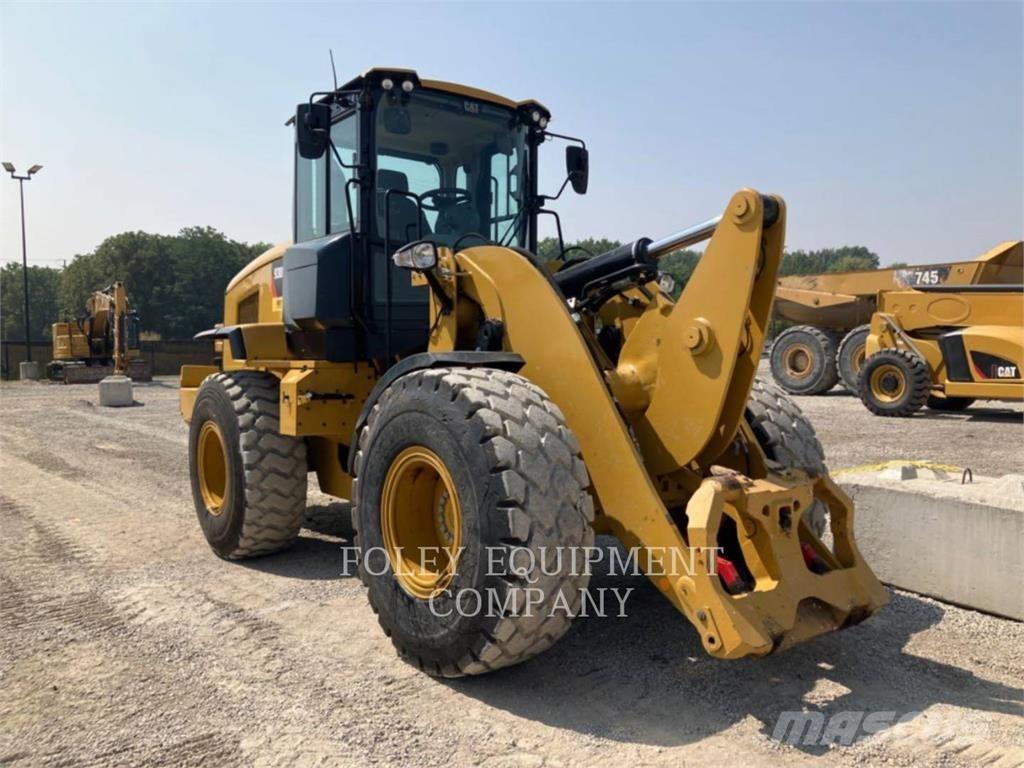 CAT 930M 輪胎式裝載機