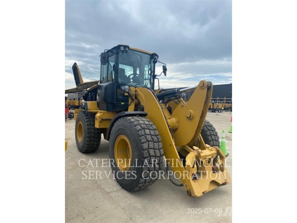 CAT 930M 輪胎式裝載機
