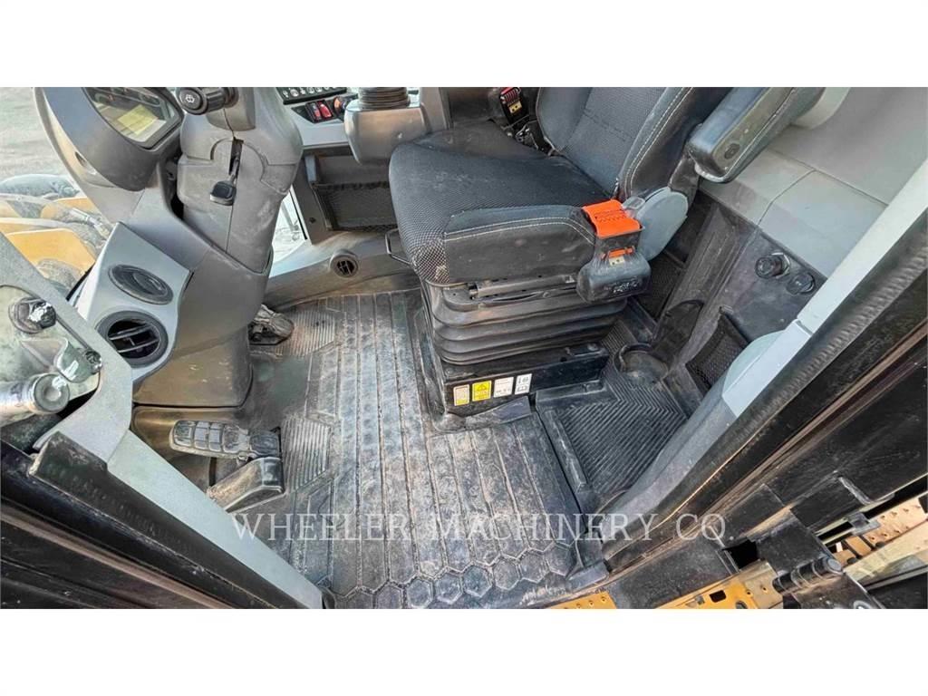 CAT 930M QC 輪胎式裝載機