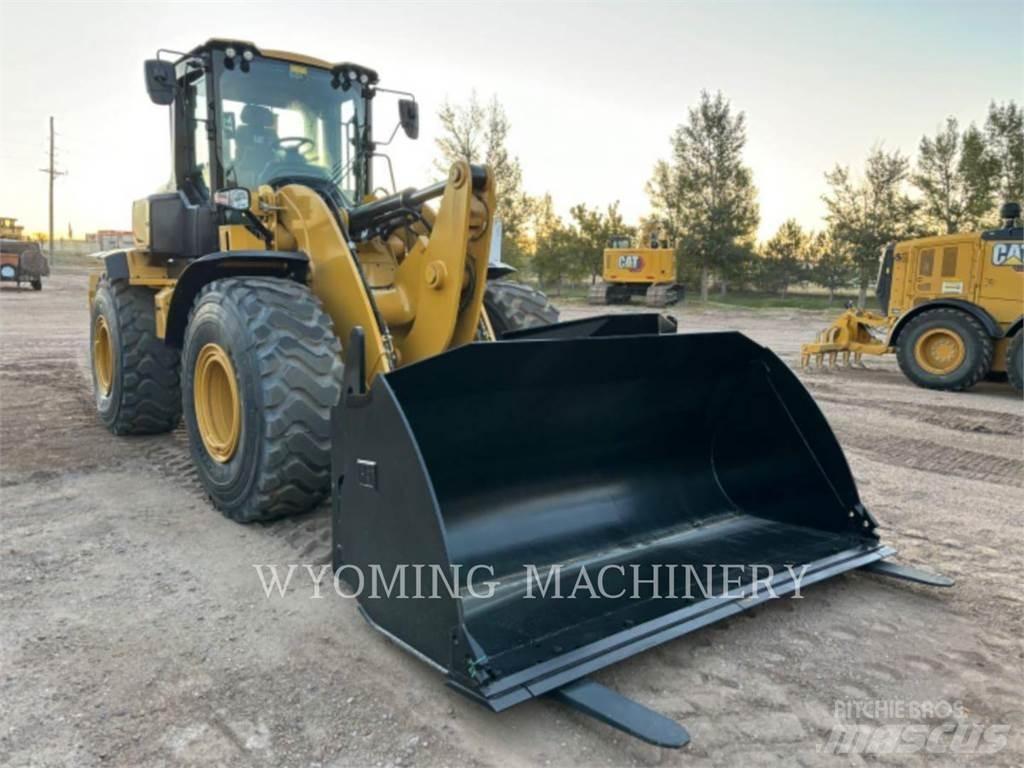 CAT 938 輪胎式裝載機