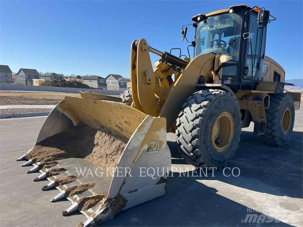 CAT 938 輪胎式裝載機