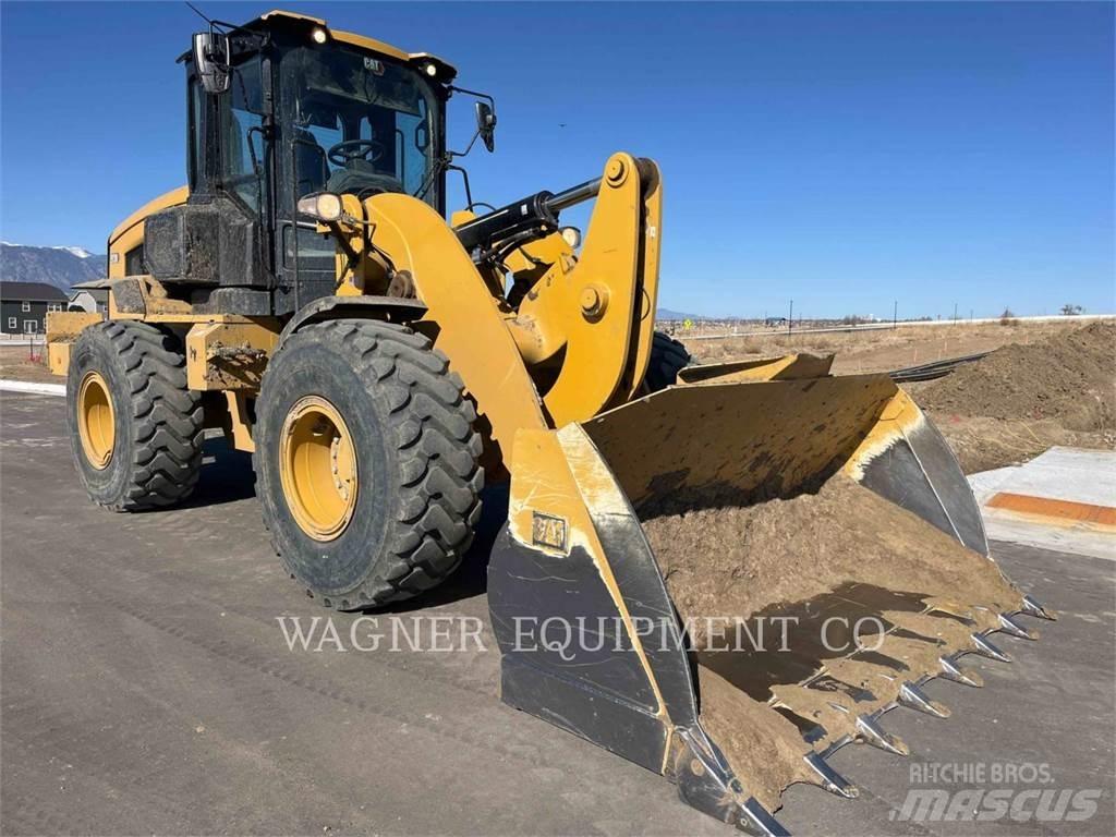CAT 938 輪胎式裝載機