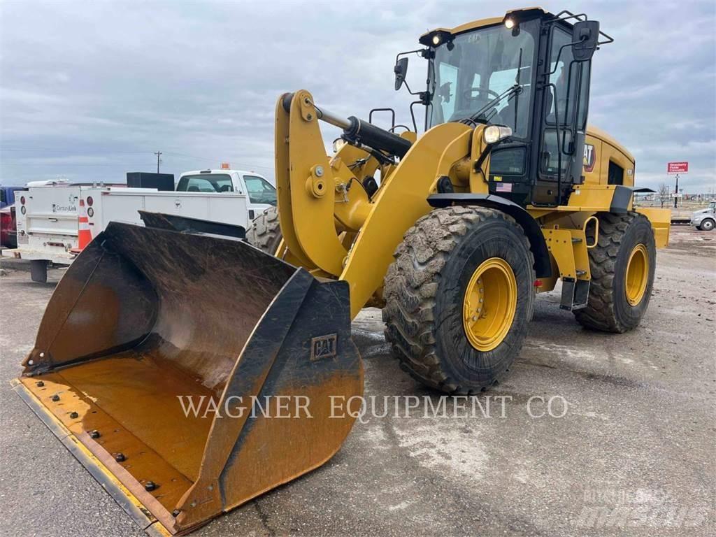 CAT 938 輪胎式裝載機