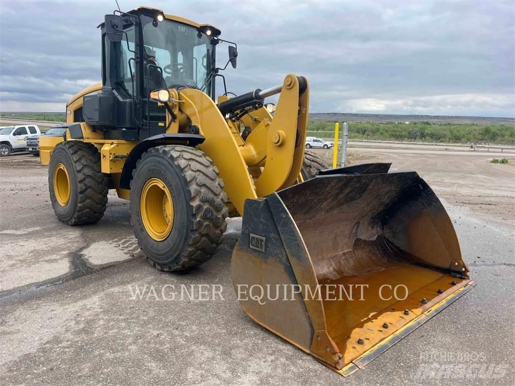 CAT 938 輪胎式裝載機