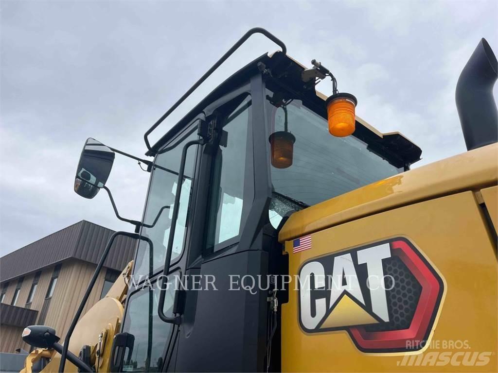 CAT 938 輪胎式裝載機
