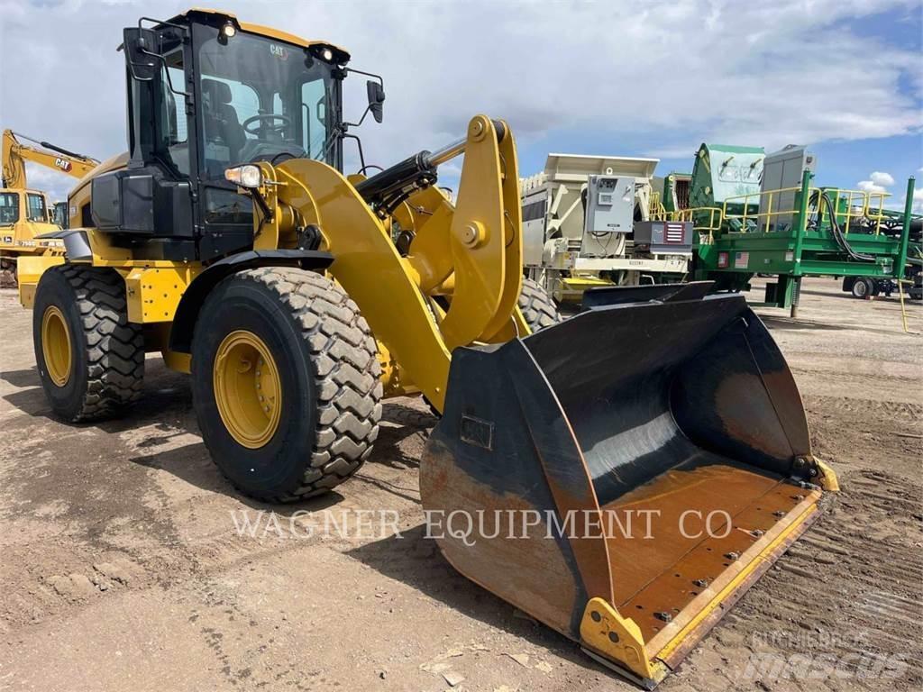CAT 938 輪胎式裝載機