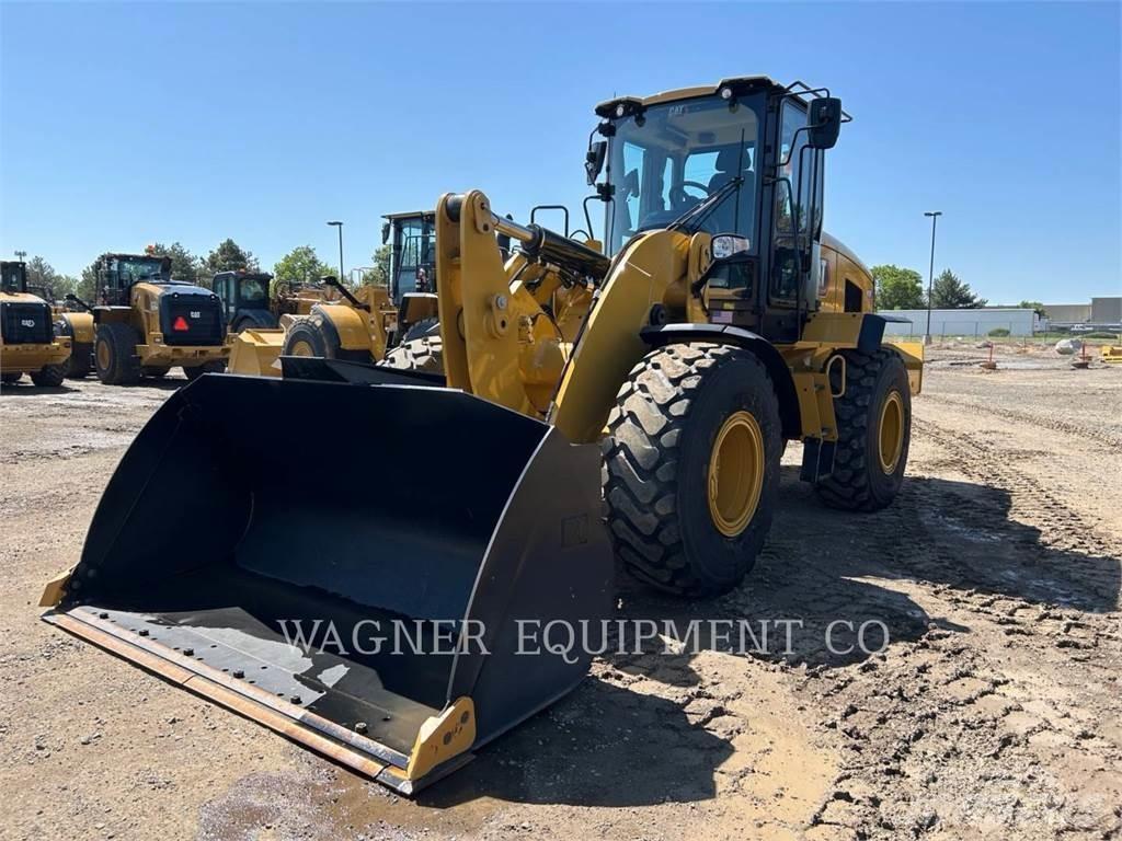CAT 938 輪胎式裝載機