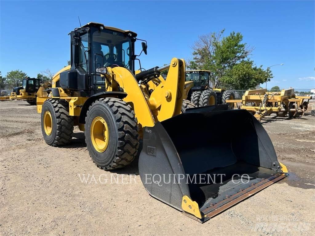 CAT 938 輪胎式裝載機