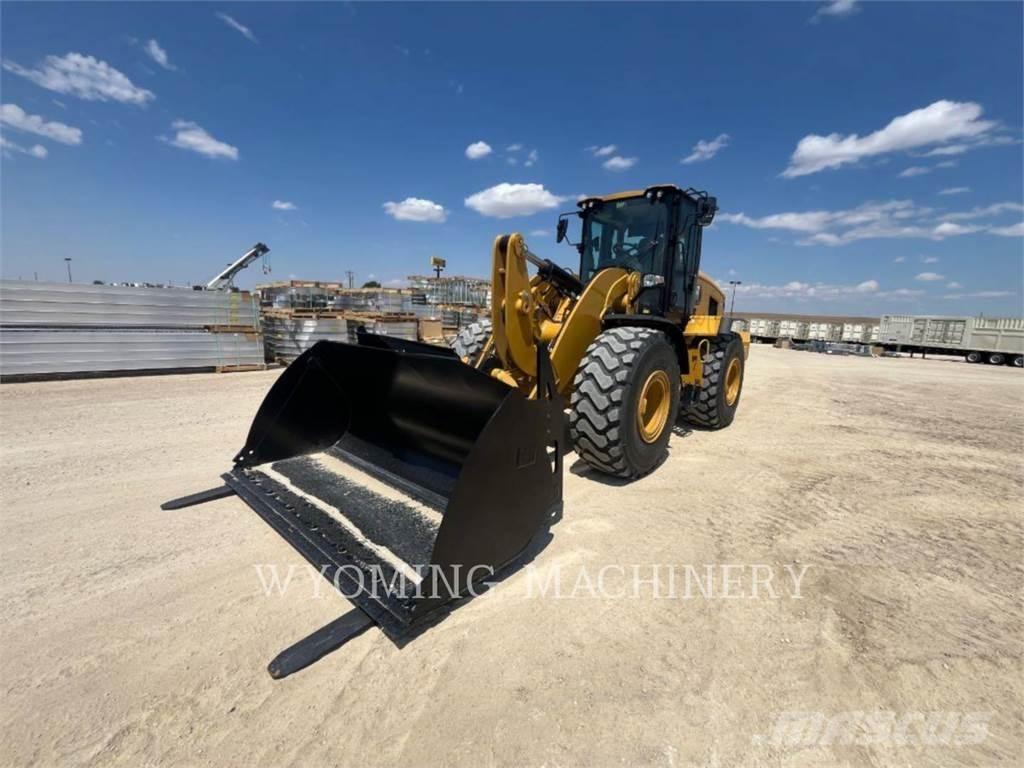 CAT 938 輪胎式裝載機