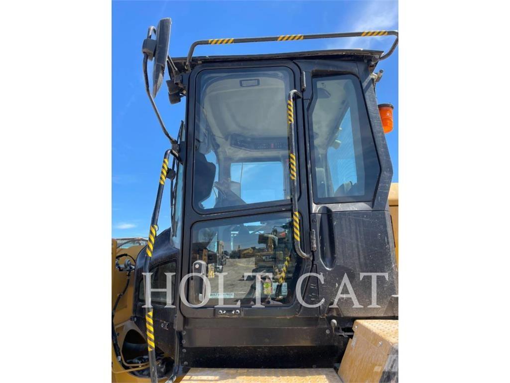 CAT 938 QC 輪胎式裝載機