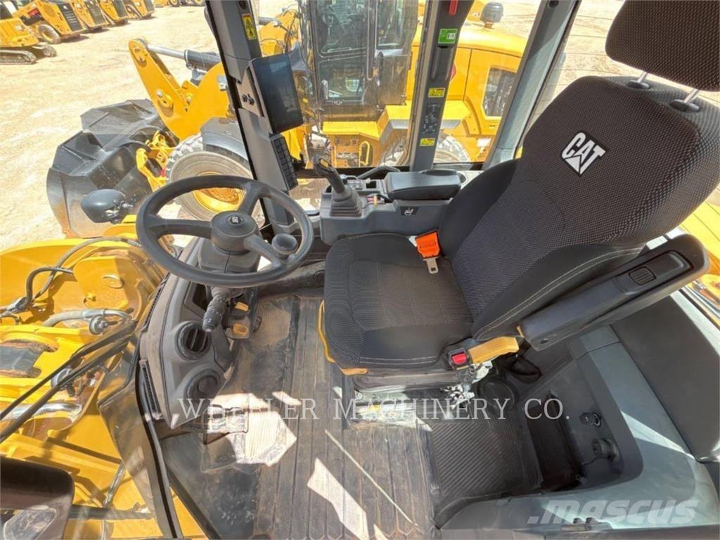CAT 938 QC 輪胎式裝載機