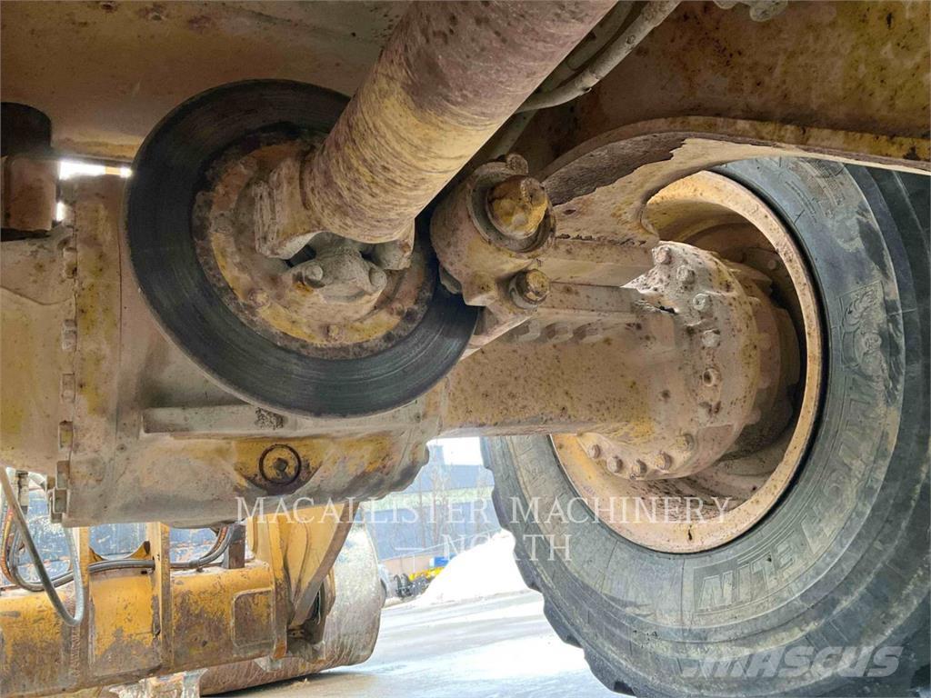 CAT 938K RQ+ 輪胎式裝載機