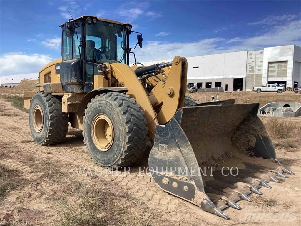 CAT 938M 輪胎式裝載機