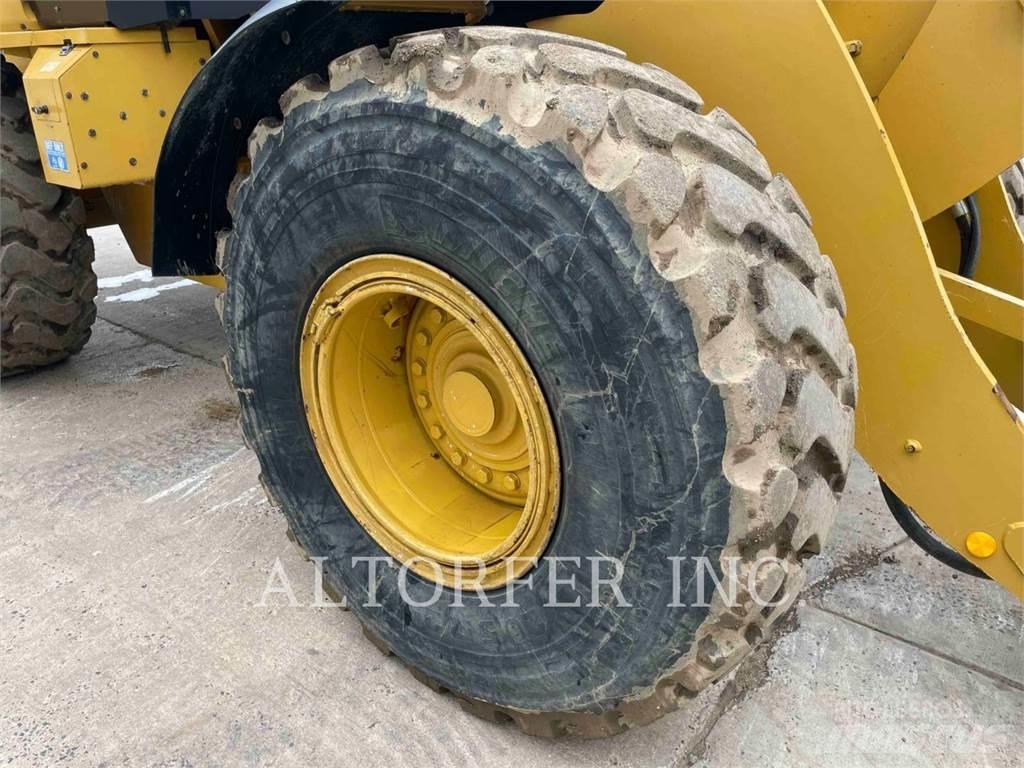 CAT 938M 輪胎式裝載機