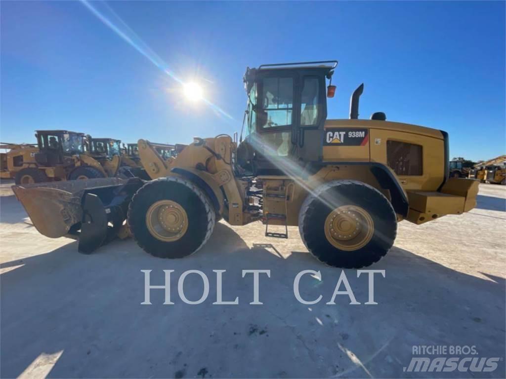 CAT 938M 輪胎式裝載機