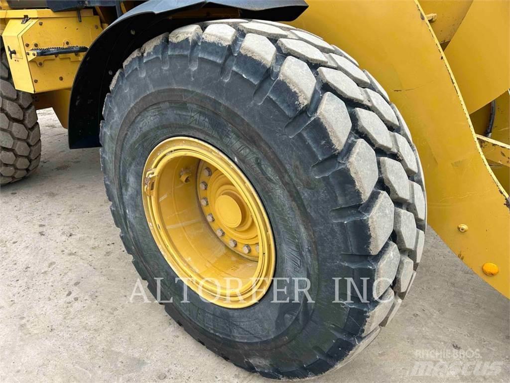 CAT 938M 輪胎式裝載機
