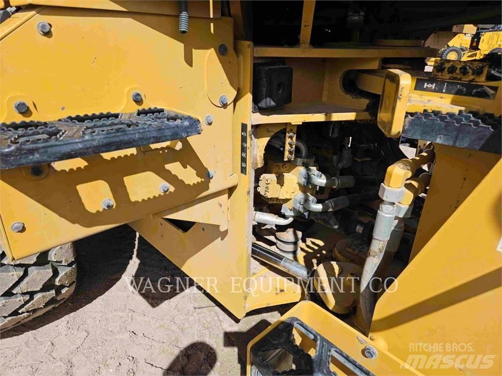 CAT 938M 輪胎式裝載機