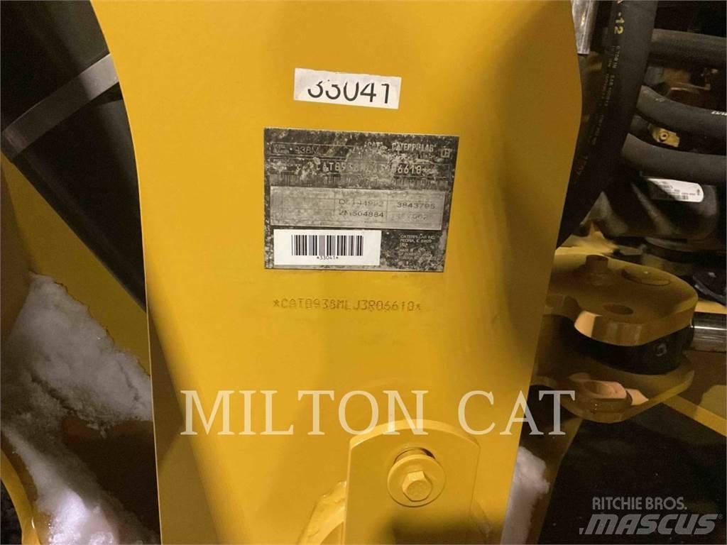 CAT 938M 輪胎式裝載機