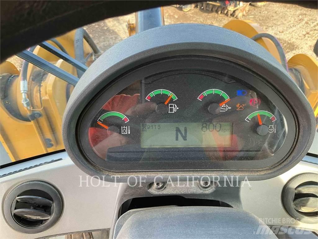 CAT 938M 輪胎式裝載機