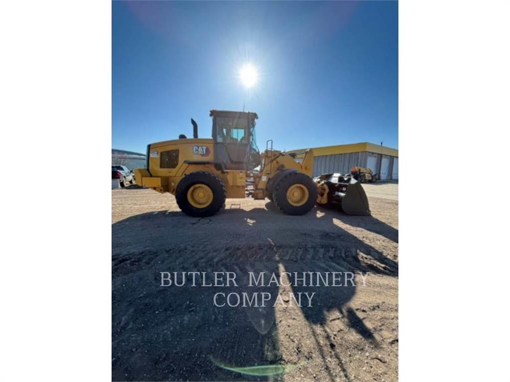 CAT 938M 輪胎式裝載機