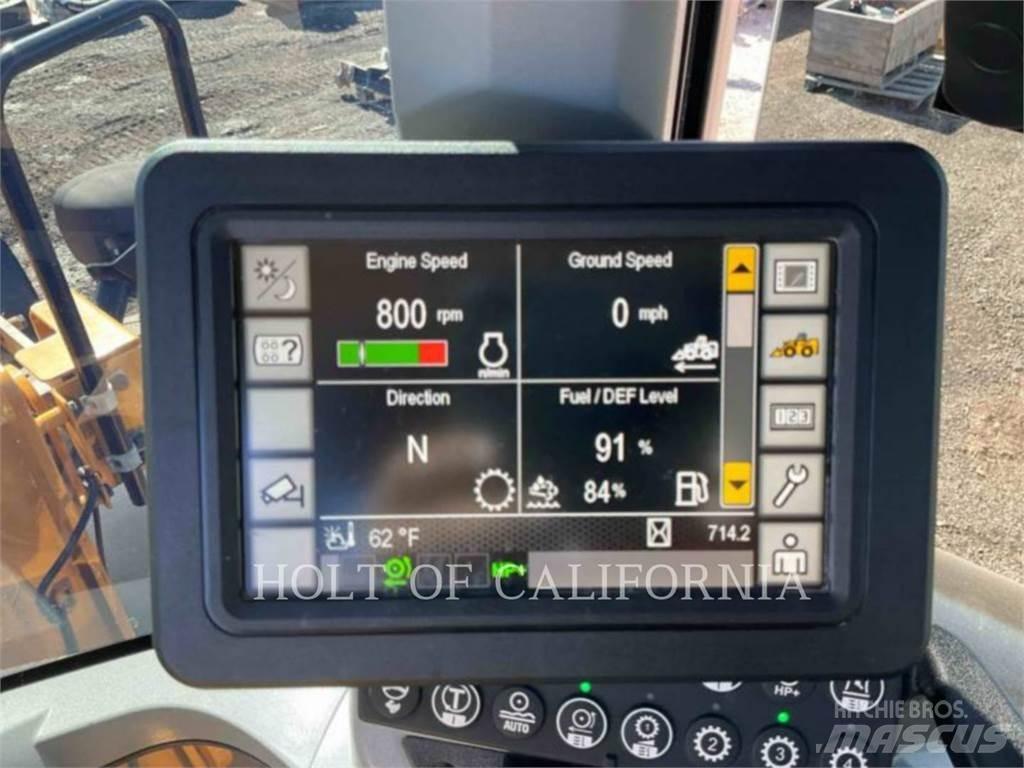 CAT 938M 輪胎式裝載機