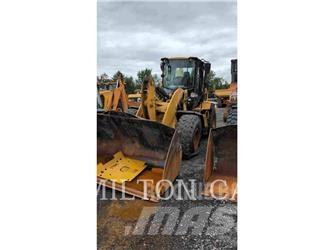 CAT 938M 輪胎式裝載機
