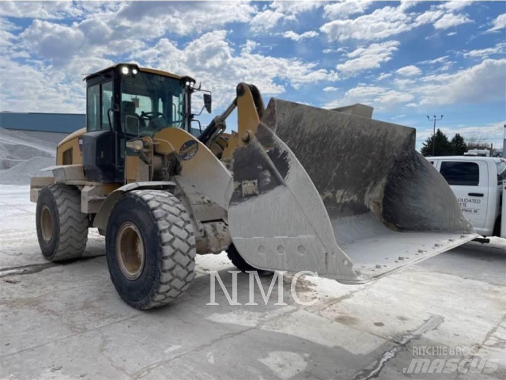 CAT 938M 輪胎式裝載機