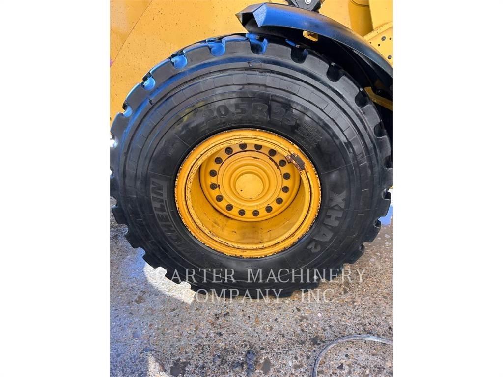 CAT 938M 輪胎式裝載機