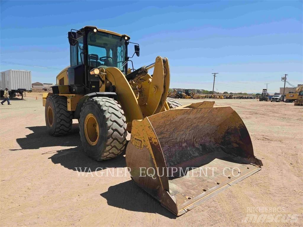 CAT 938M 輪胎式裝載機